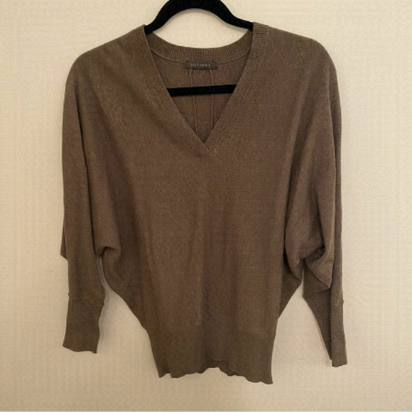 Suzy Shier Sweaters - SUZY Shier Bat Sleeve Knit Tunic Shirt Sweater in Taupe • size XS